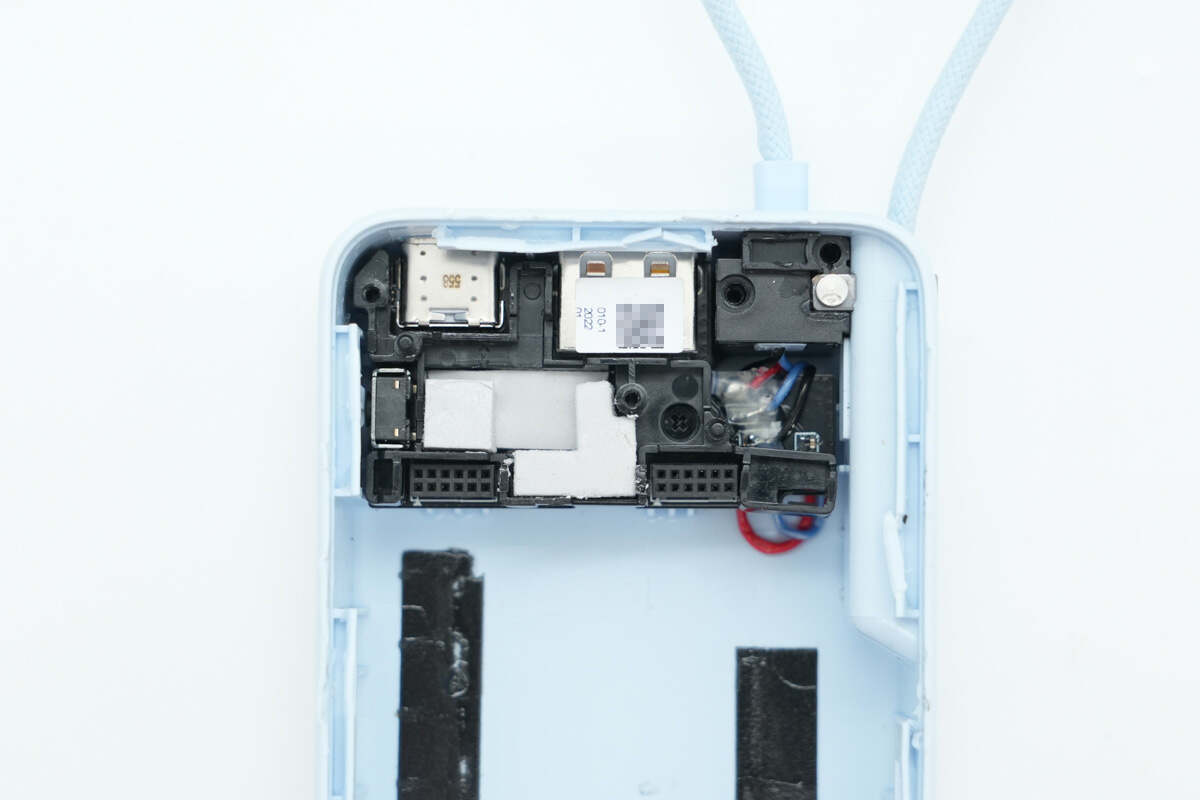 Teardown of Xiaomi 10000mAh 45W Power Bank with Built-in Cable and Digital Display (NPB1045)-Chargerlab