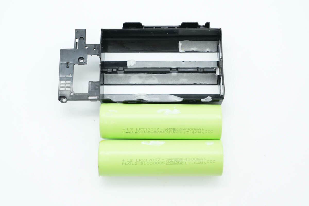 Teardown of Xiaomi 10000mAh 45W Power Bank with Built-in Cable and Digital Display (NPB1045)-Chargerlab