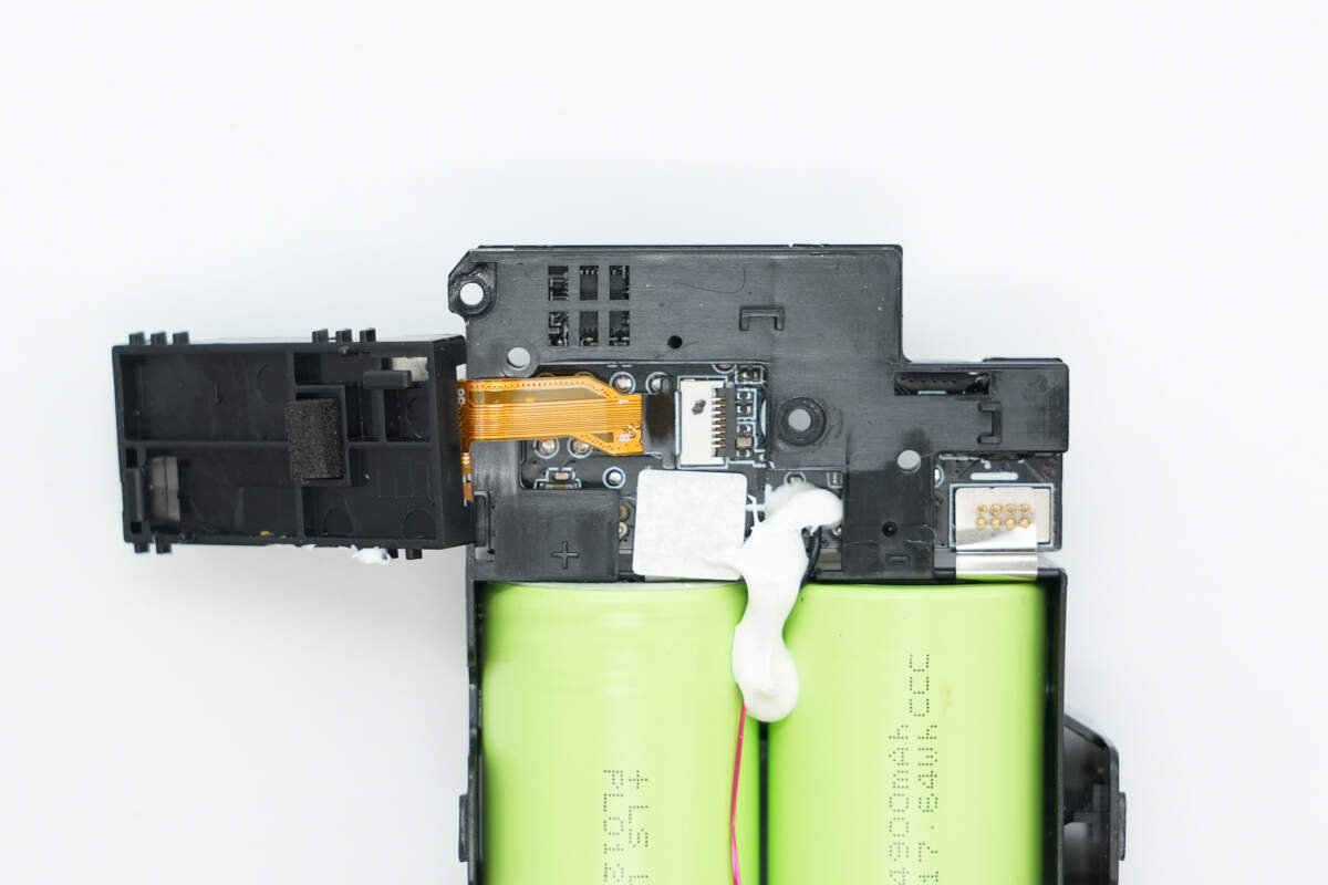 Teardown of Xiaomi 10000mAh 45W Power Bank with Built-in Cable and Digital Display (NPB1045)-Chargerlab