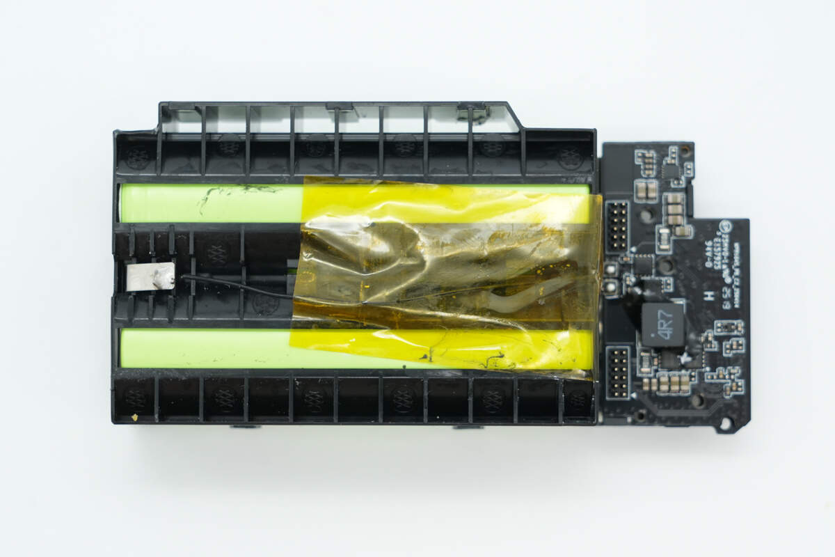 Teardown of Xiaomi 10000mAh 45W Power Bank with Built-in Cable and Digital Display (NPB1045)-Chargerlab