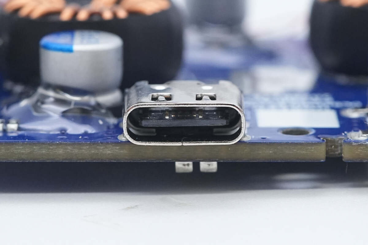Teardown of UGREEN 67W 20000mAh Power Bank (PB550)-Chargerlab