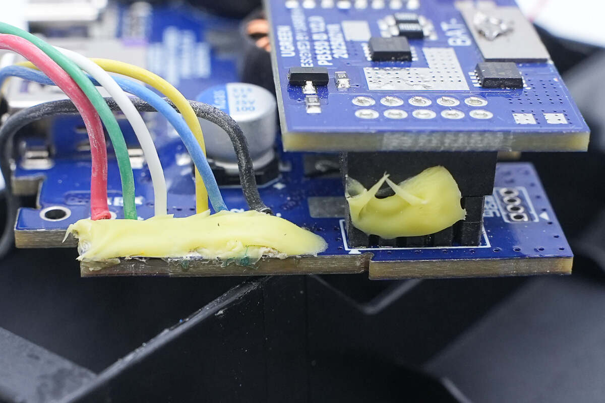Teardown of UGREEN 67W 20000mAh Power Bank (PB550)-Chargerlab