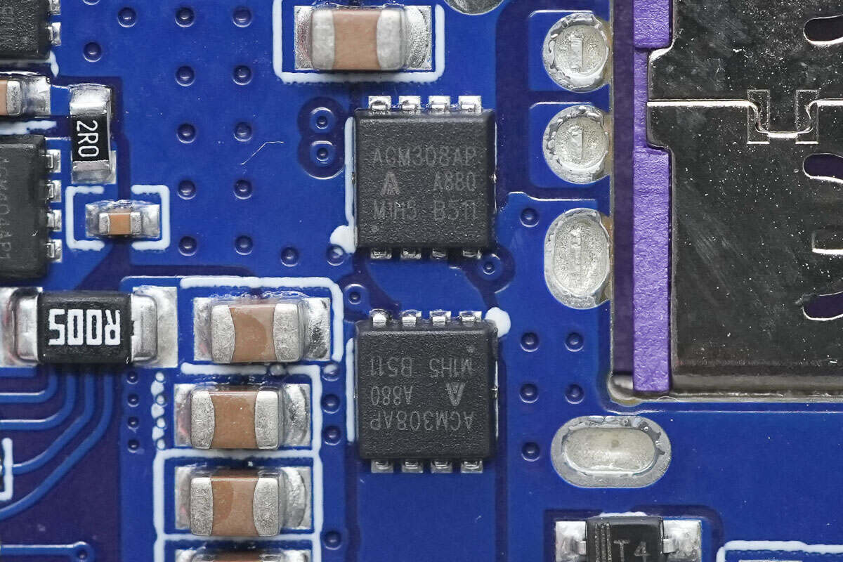 Teardown of UGREEN 67W 20000mAh Power Bank (PB550)-Chargerlab