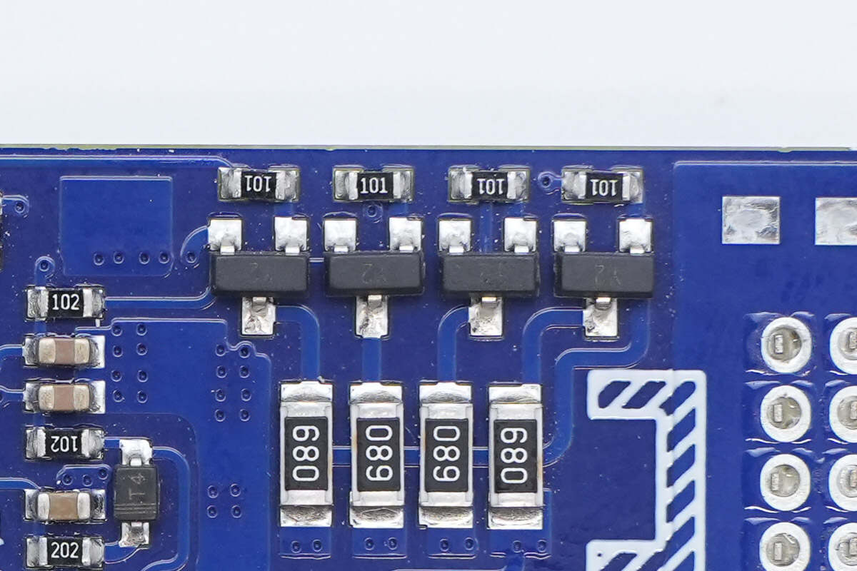 Teardown of UGREEN 67W 20000mAh Power Bank (PB550)-Chargerlab