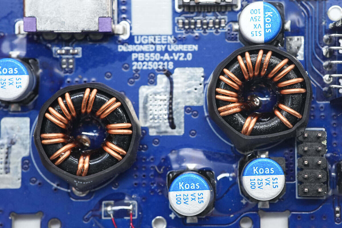 Teardown of UGREEN 67W 20000mAh Power Bank (PB550)-Chargerlab