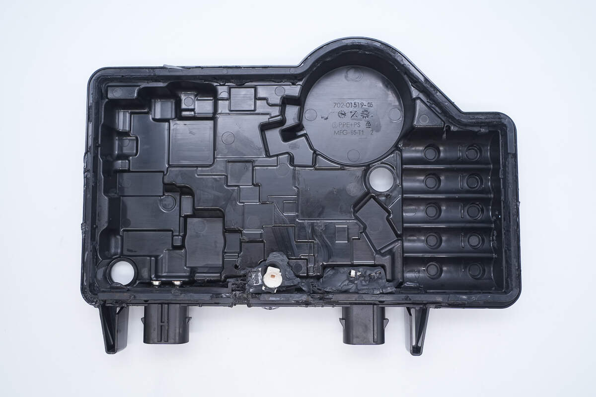 Teardown of Enphase IQ8P 480W Microinverter (IQ8P-72-2-INT)-Chargerlab