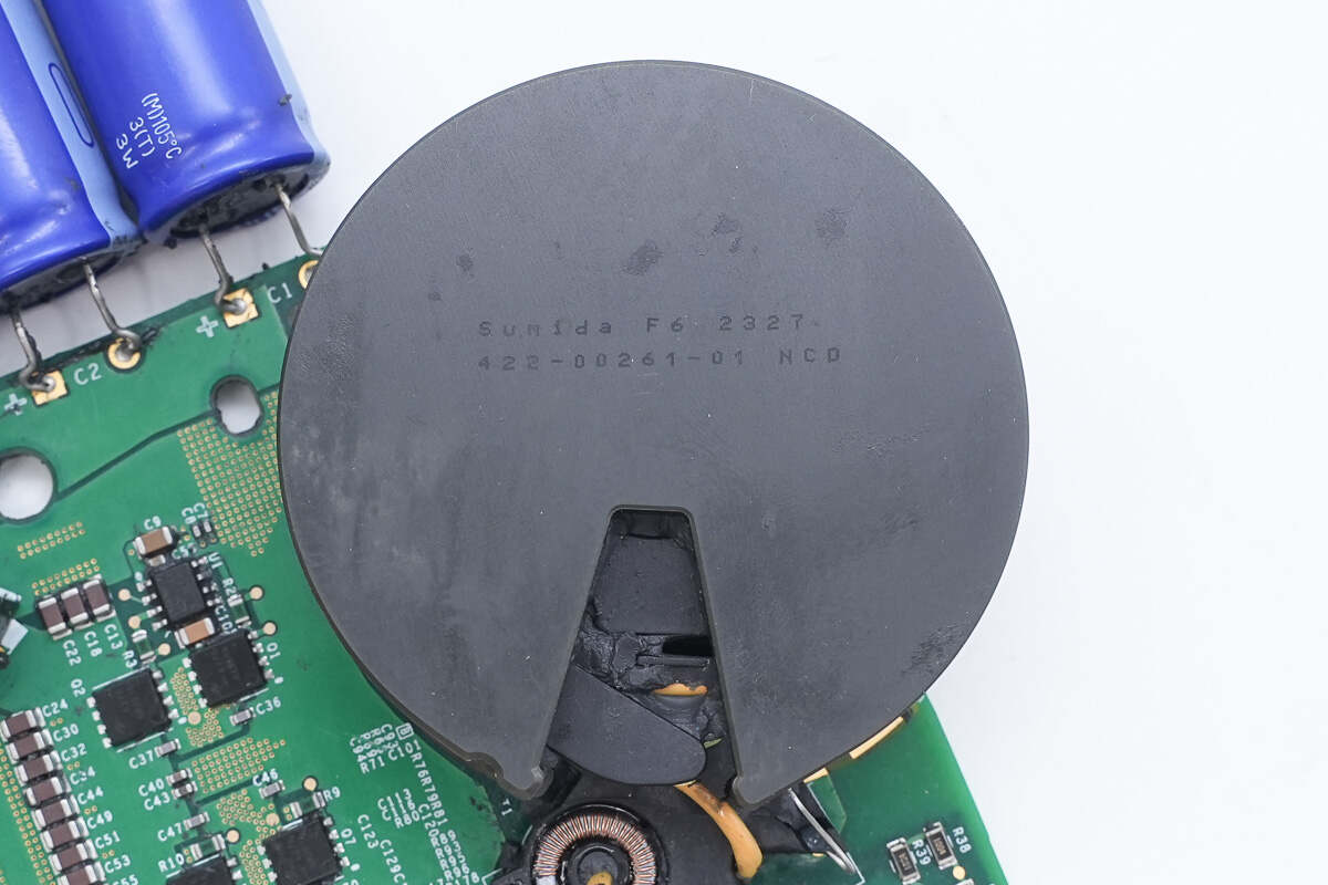 Teardown of Enphase IQ8P 480W Microinverter (IQ8P-72-2-INT)-Chargerlab
