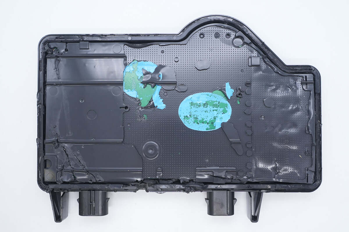 Teardown of Enphase IQ8P 480W Microinverter (IQ8P-72-2-INT)-Chargerlab