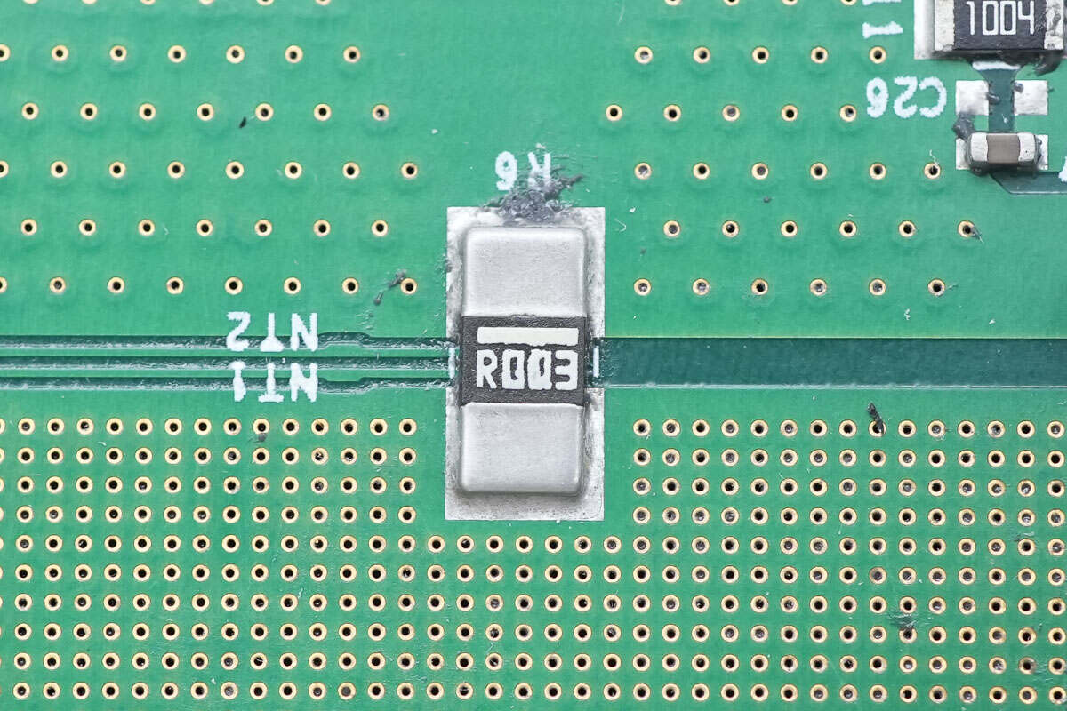 Teardown of Enphase IQ8P 480W Microinverter (IQ8P-72-2-INT)-Chargerlab