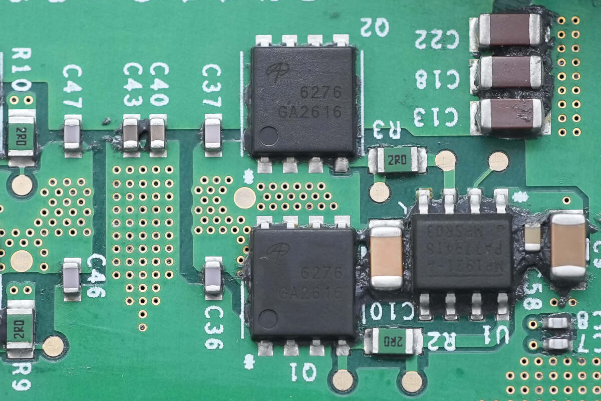 Teardown of Enphase IQ8P 480W Microinverter (IQ8P-72-2-INT)-Chargerlab