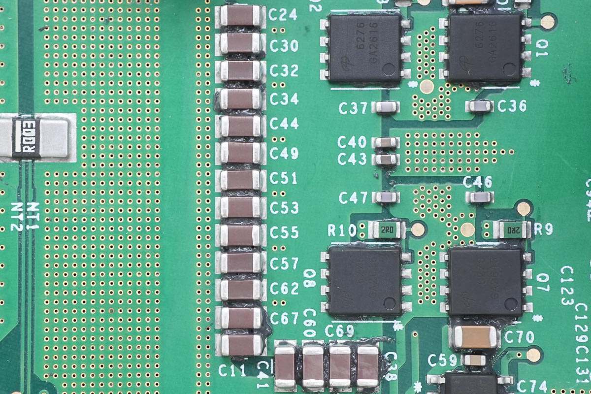Teardown of Enphase IQ8P 480W Microinverter (IQ8P-72-2-INT)-Chargerlab