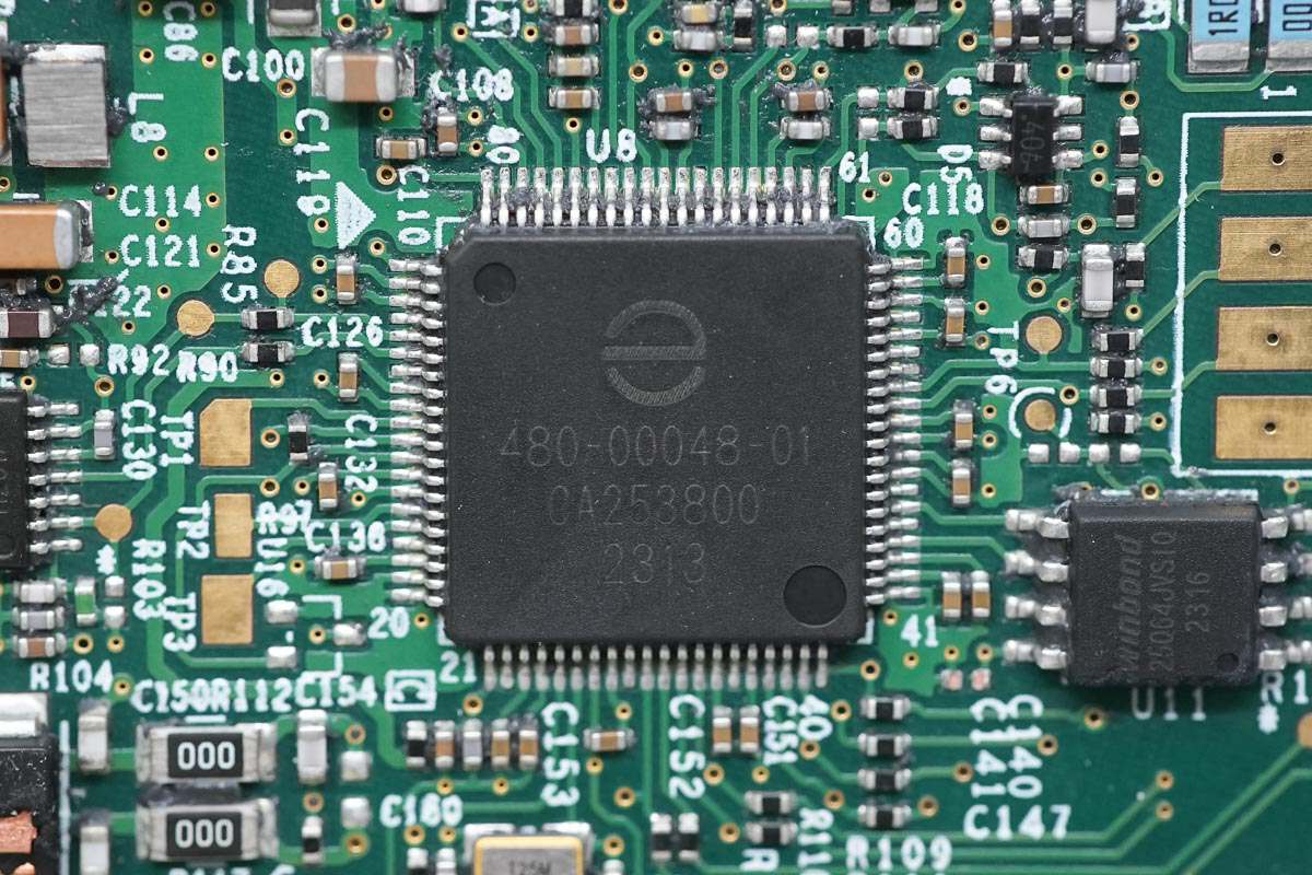 Teardown of Enphase IQ8P 480W Microinverter (IQ8P-72-2-INT)-Chargerlab