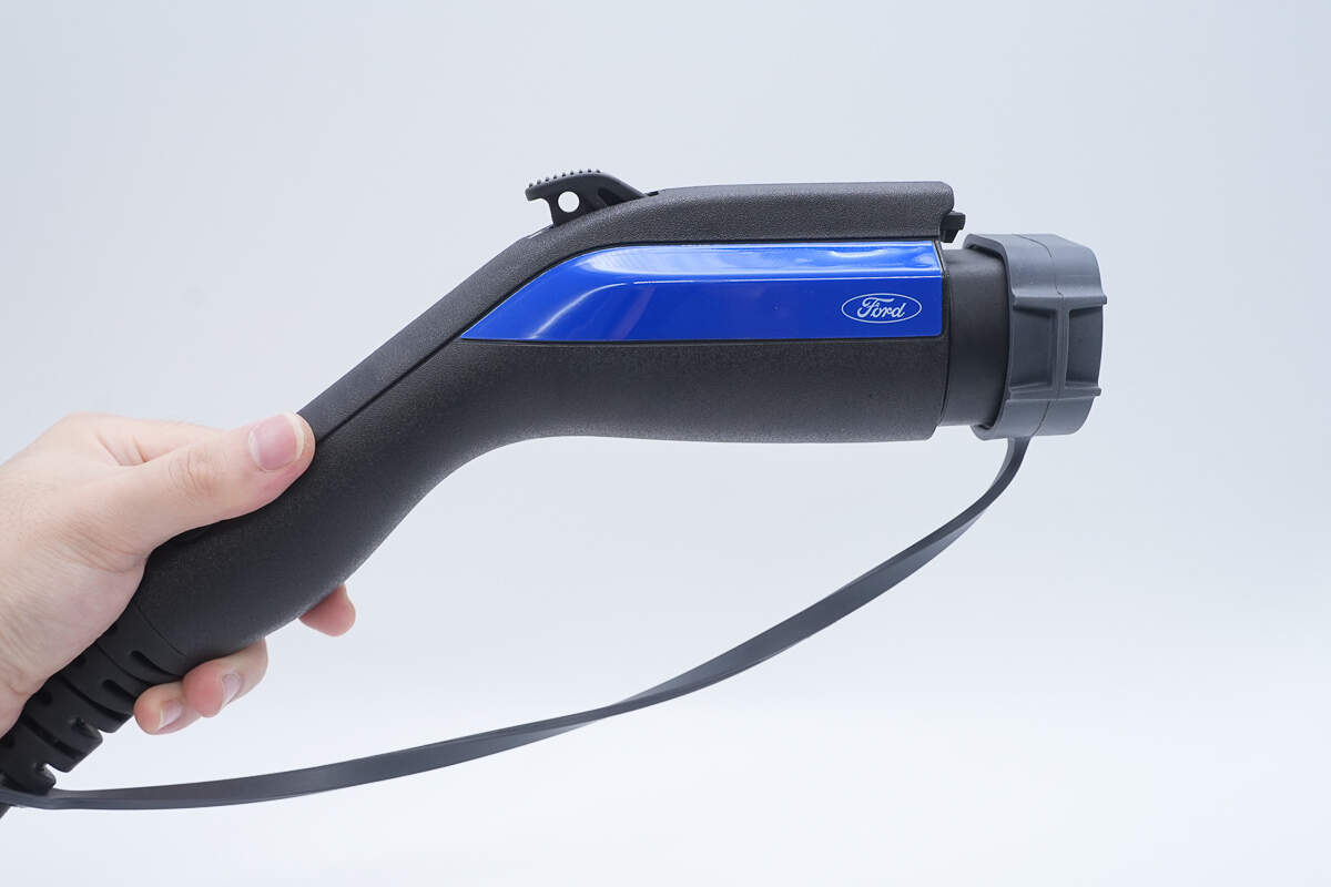 Teardown of Ford 1760W Portable EV Charger-Chargerlab