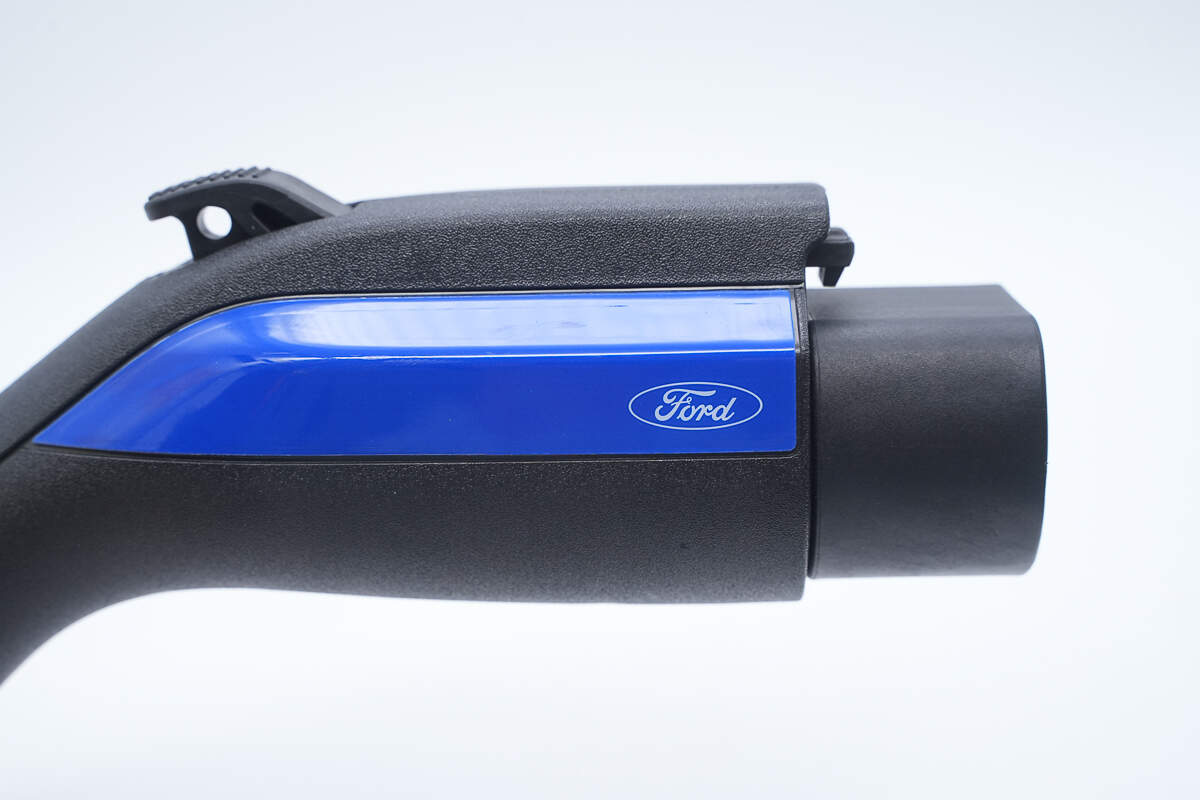 Teardown of Ford 1760W Portable EV Charger-Chargerlab