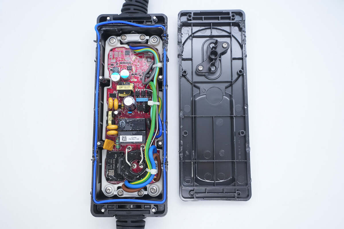 Teardown of Ford 1760W Portable EV Charger-Chargerlab