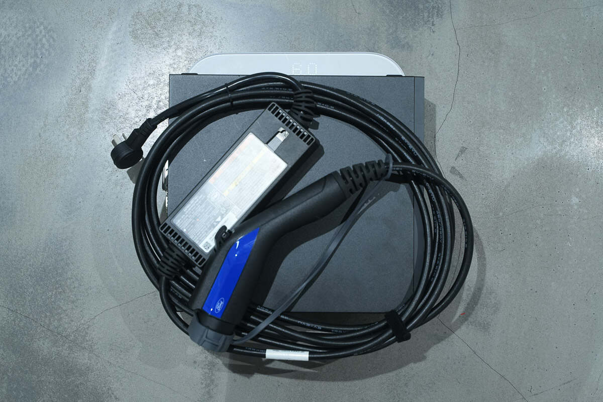 Teardown of Ford 1760W Portable EV Charger-Chargerlab