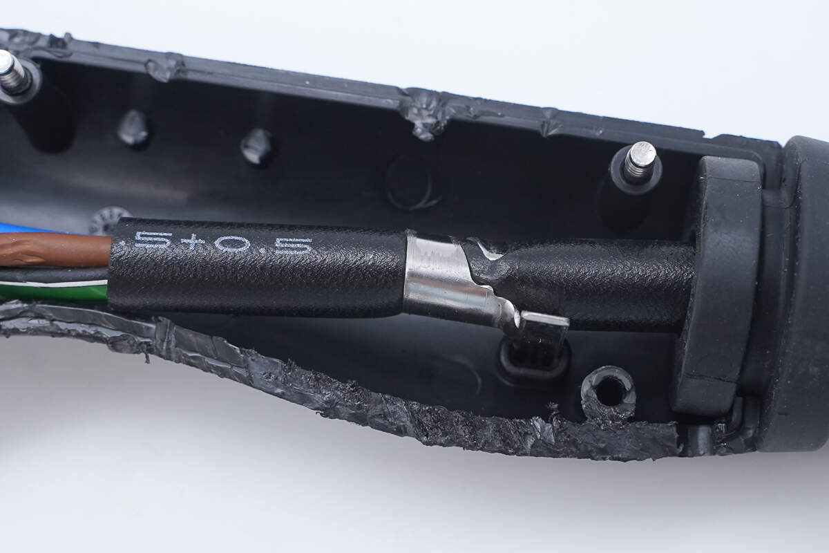 Teardown of Ford 1760W Portable EV Charger-Chargerlab