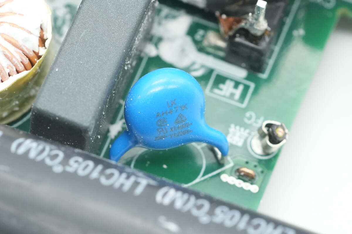 Teardown of Delta 240W PD3.1 USB-C Power Adapter-Chargerlab