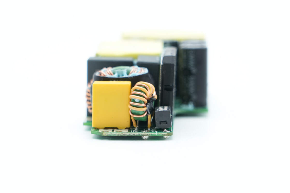 Teardown of CANDYSIGN 160W CoCan Ultra-Chargerlab