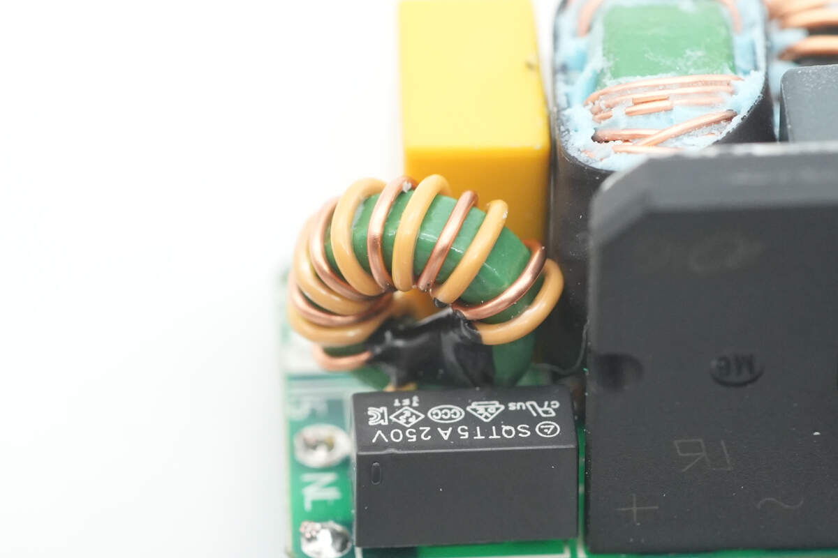 Teardown of CANDYSIGN 160W CoCan Ultra-Chargerlab