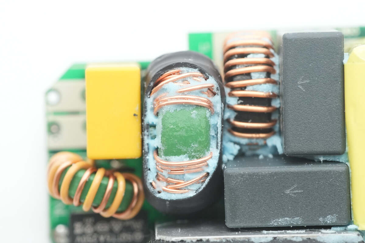 Teardown of CANDYSIGN 160W CoCan Ultra-Chargerlab