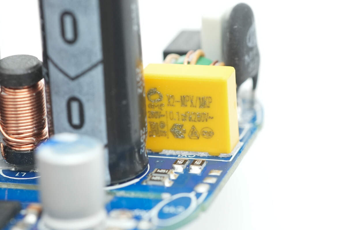 Teardown of UGREEN Nexode 65W Charger with Retractable USB-C Cable (X605)-Chargerlab