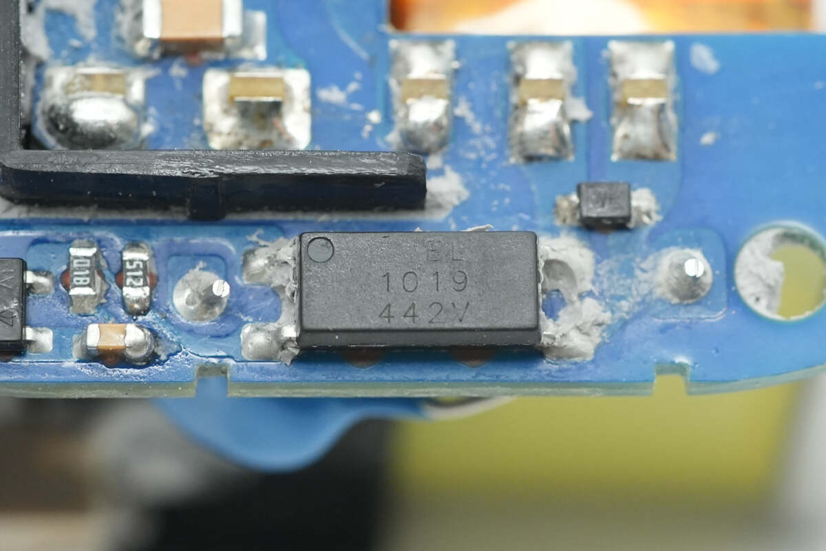 Teardown of UGREEN Nexode 65W Charger with Retractable USB-C Cable (X605)-Chargerlab