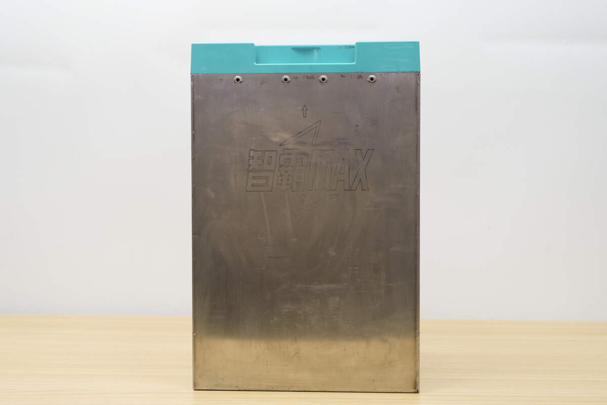 Teardown of Zhizu 2700Wh Zhiba MAX LiFePO₄ Swappable Battery Pack (DM60N-45ET)-Chargerlab