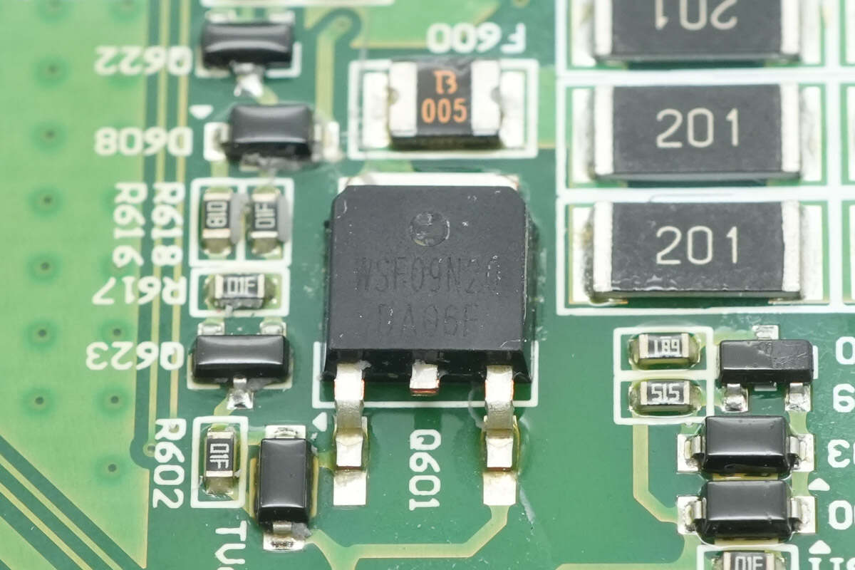 Teardown of Zhizu 2700Wh Zhiba MAX LiFePO₄ Swappable Battery Pack (DM60N-45ET)-Chargerlab