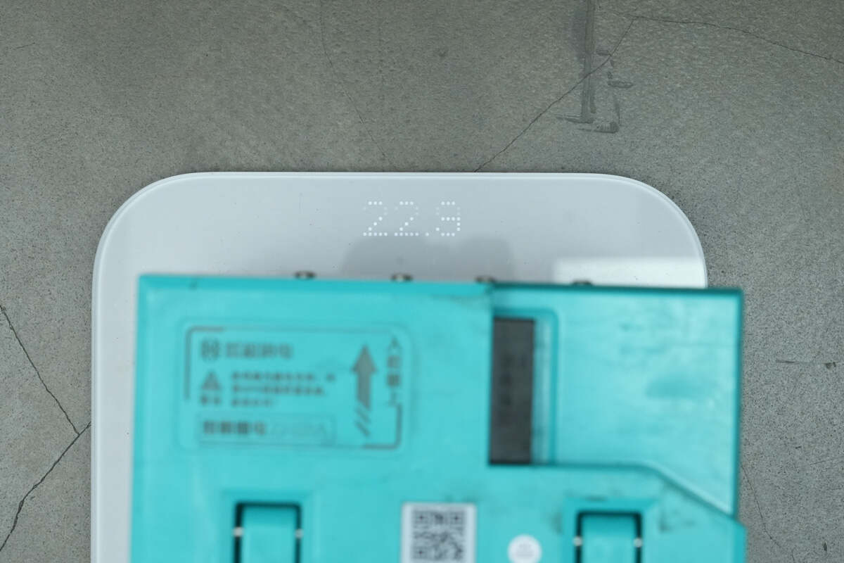 Teardown of Zhizu 2700Wh Zhiba MAX LiFePO₄ Swappable Battery Pack (DM60N-45ET)-Chargerlab