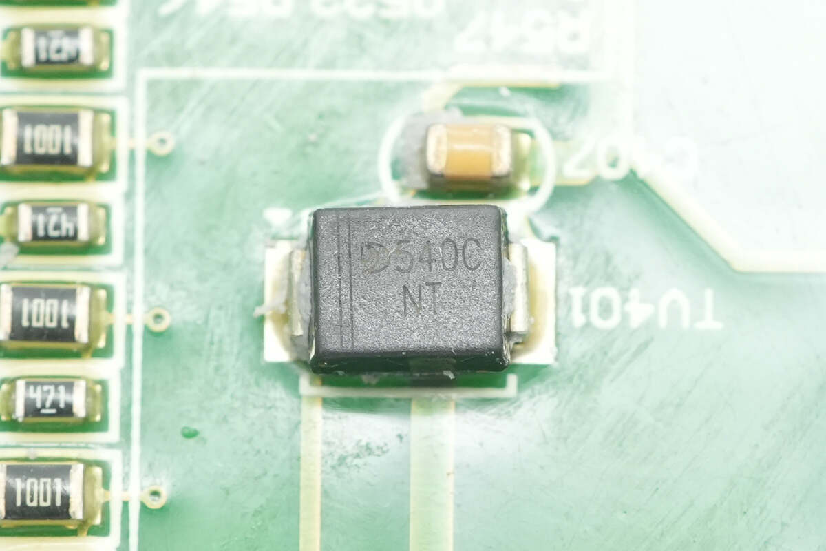 Teardown of Zhizu 2700Wh Zhiba MAX LiFePO₄ Swappable Battery Pack (DM60N-45ET)-Chargerlab