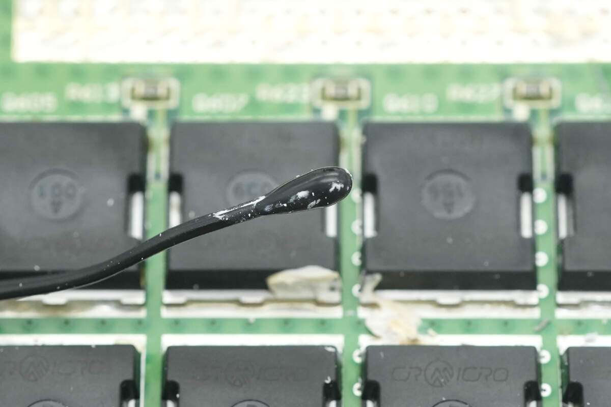 Teardown of Zhizu 2700Wh Zhiba MAX LiFePO₄ Swappable Battery Pack (DM60N-45ET)-Chargerlab
