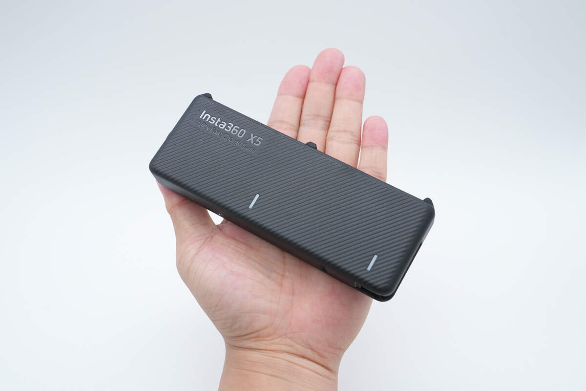 Teardown of Insta360 X5 Utility Fast Charge Case (CINSBAHM)-Chargerlab