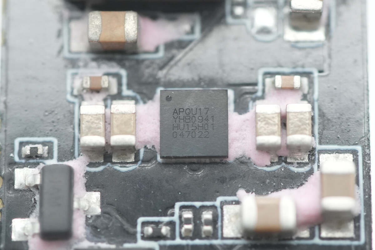 Teardown of Insta360 X5 Utility Fast Charge Case (CINSBAHM)-Chargerlab
