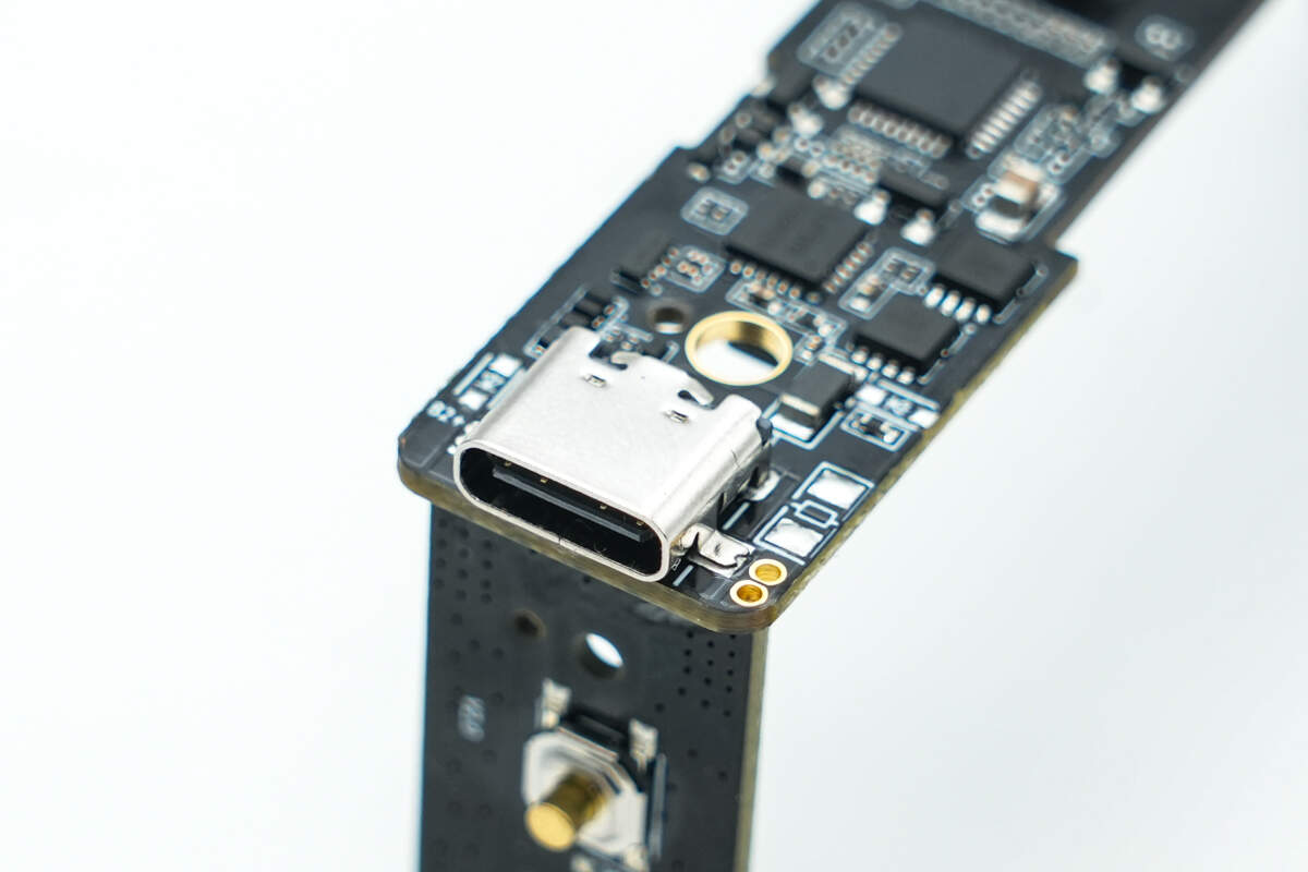 Teardown of Insta360 X5 Utility Fast Charge Case (CINSBAHM)-Chargerlab
