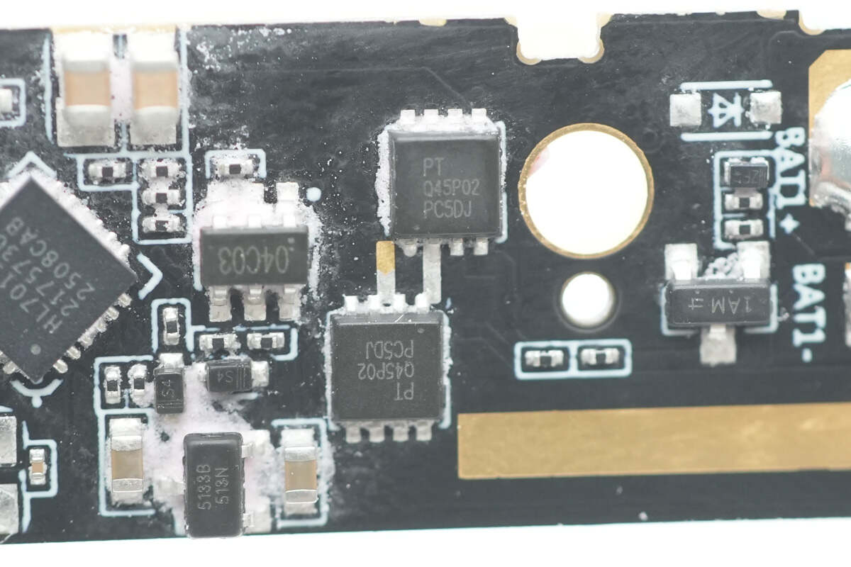 Teardown of Insta360 X5 Utility Fast Charge Case (CINSBAHM)-Chargerlab