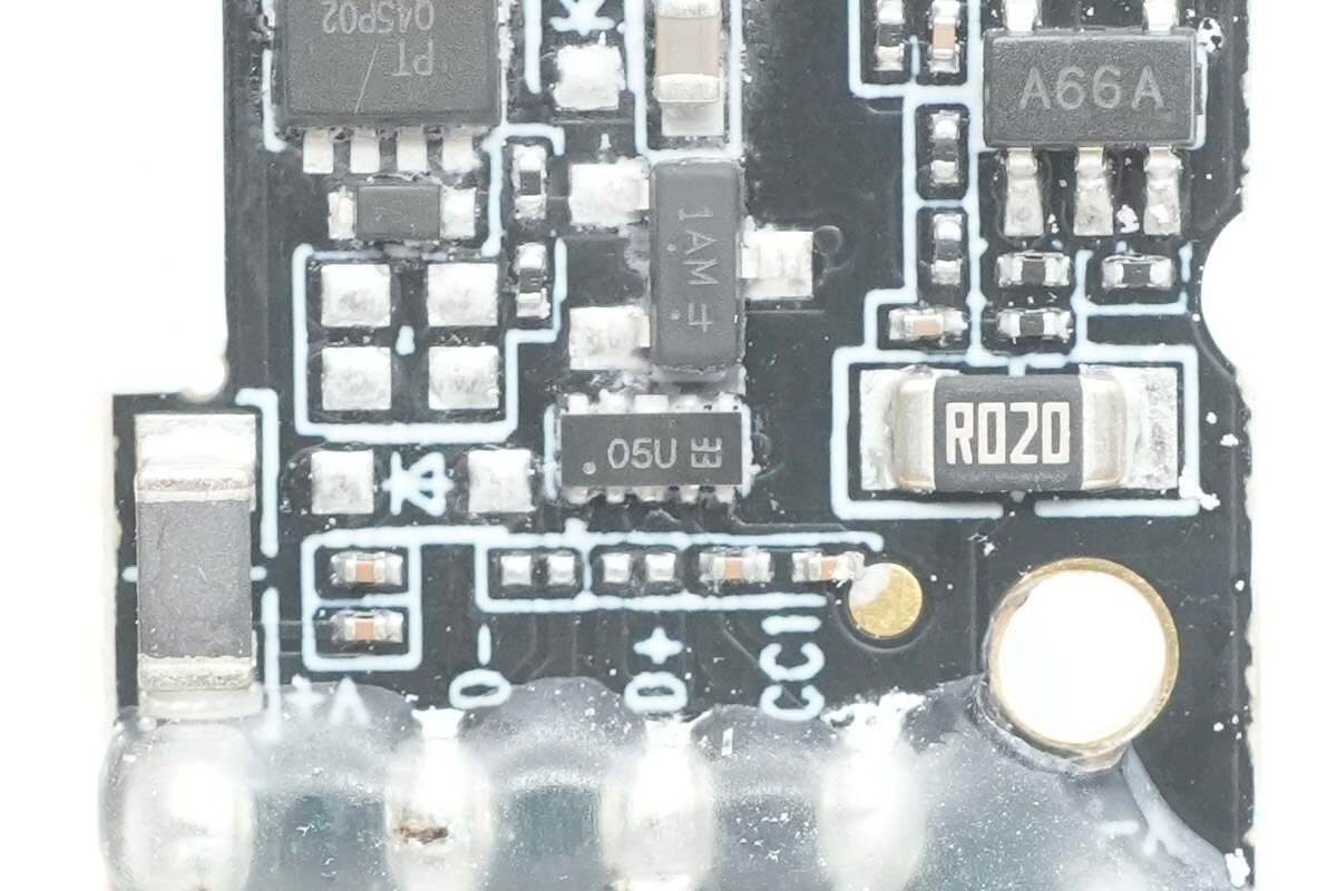 Teardown of Insta360 X5 Utility Fast Charge Case (CINSBAHM)-Chargerlab