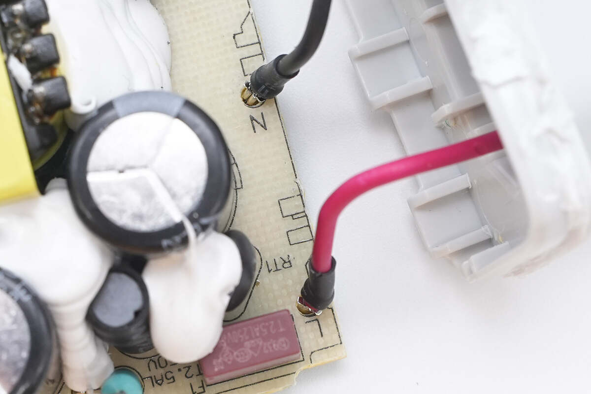 Teardown of TECNO 45W Accessories Charger (U450TEC)-Chargerlab