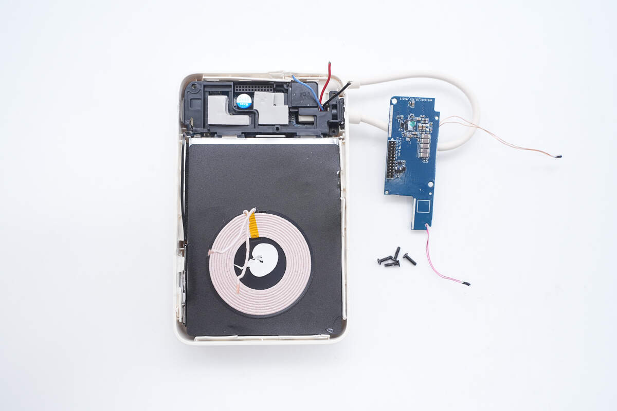 Teardown of Xiaomi 10000mAh 7.5W Magnetic Stand Power Bank (WPB1007Z)-Chargerlab