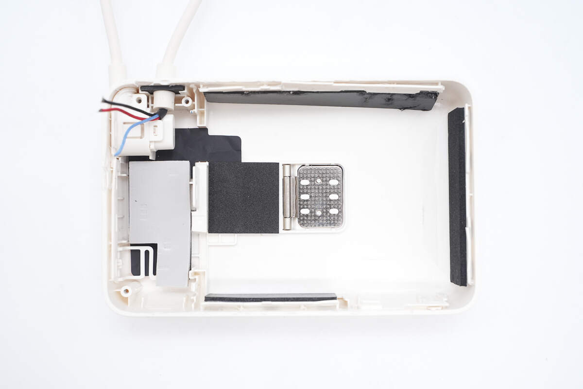 Teardown of Xiaomi 10000mAh 7.5W Magnetic Stand Power Bank (WPB1007Z)-Chargerlab