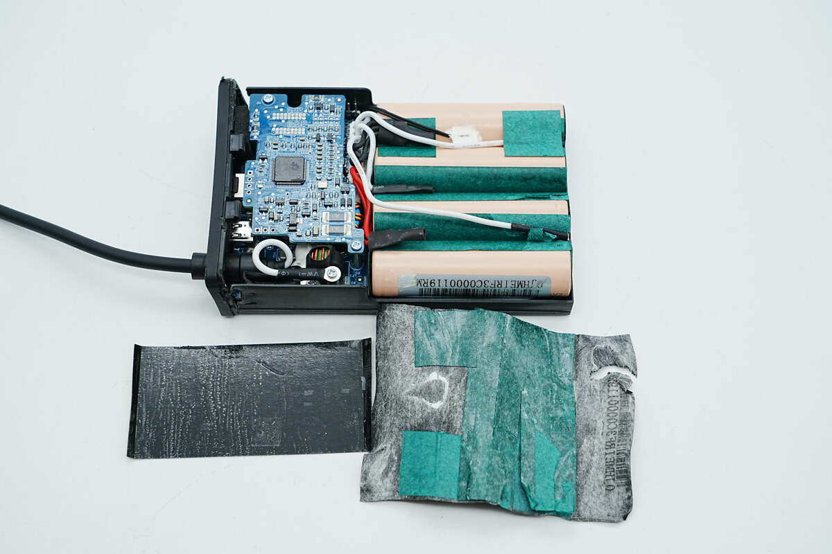 Teardown of UGREEN 120W DC UPS (US3000)-Chargerlab