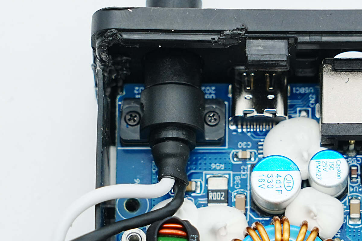 Teardown of UGREEN 120W DC UPS (US3000)-Chargerlab