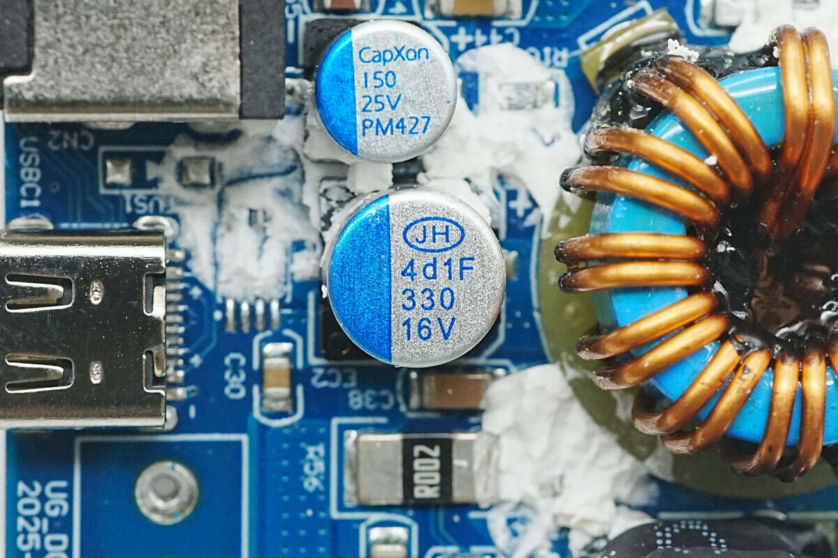 Teardown of UGREEN 120W DC UPS (US3000)-Chargerlab