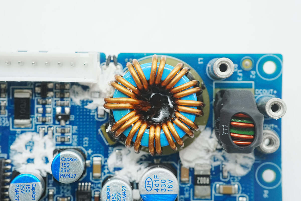 Teardown of UGREEN 120W DC UPS (US3000)-Chargerlab