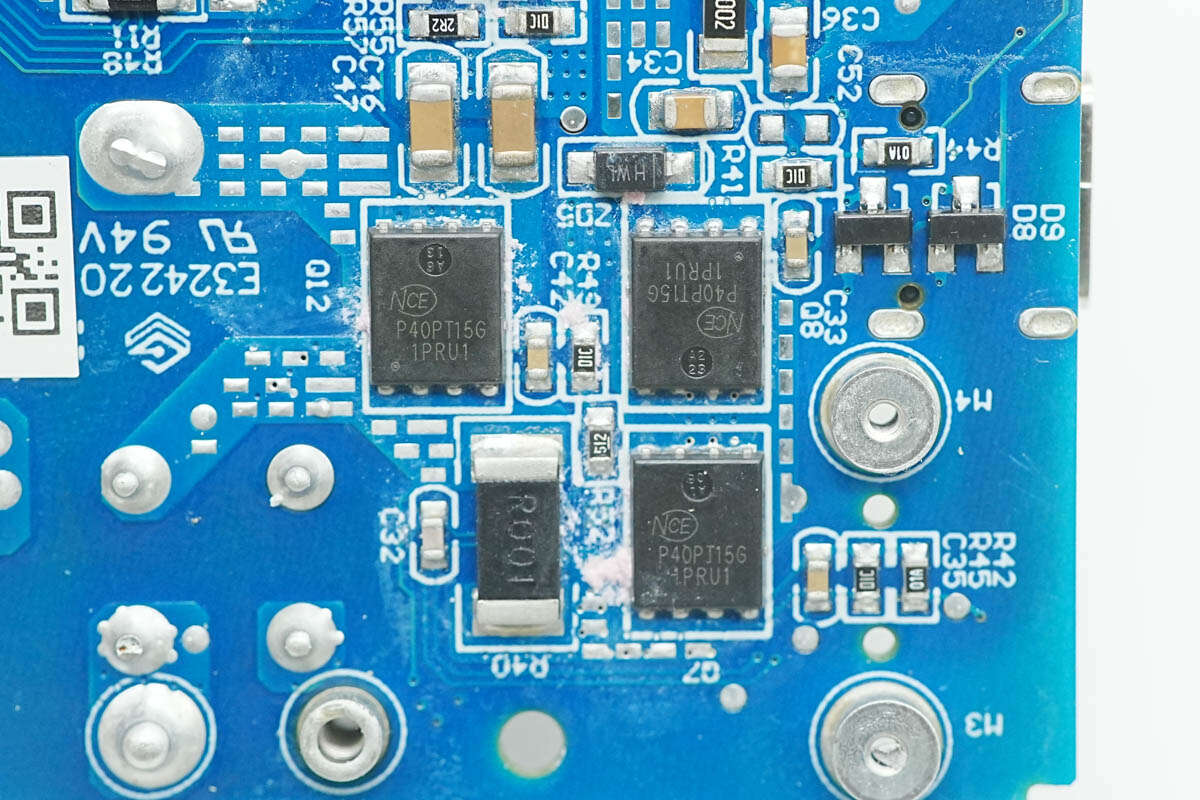 Teardown of UGREEN 120W DC UPS (US3000)-Chargerlab
