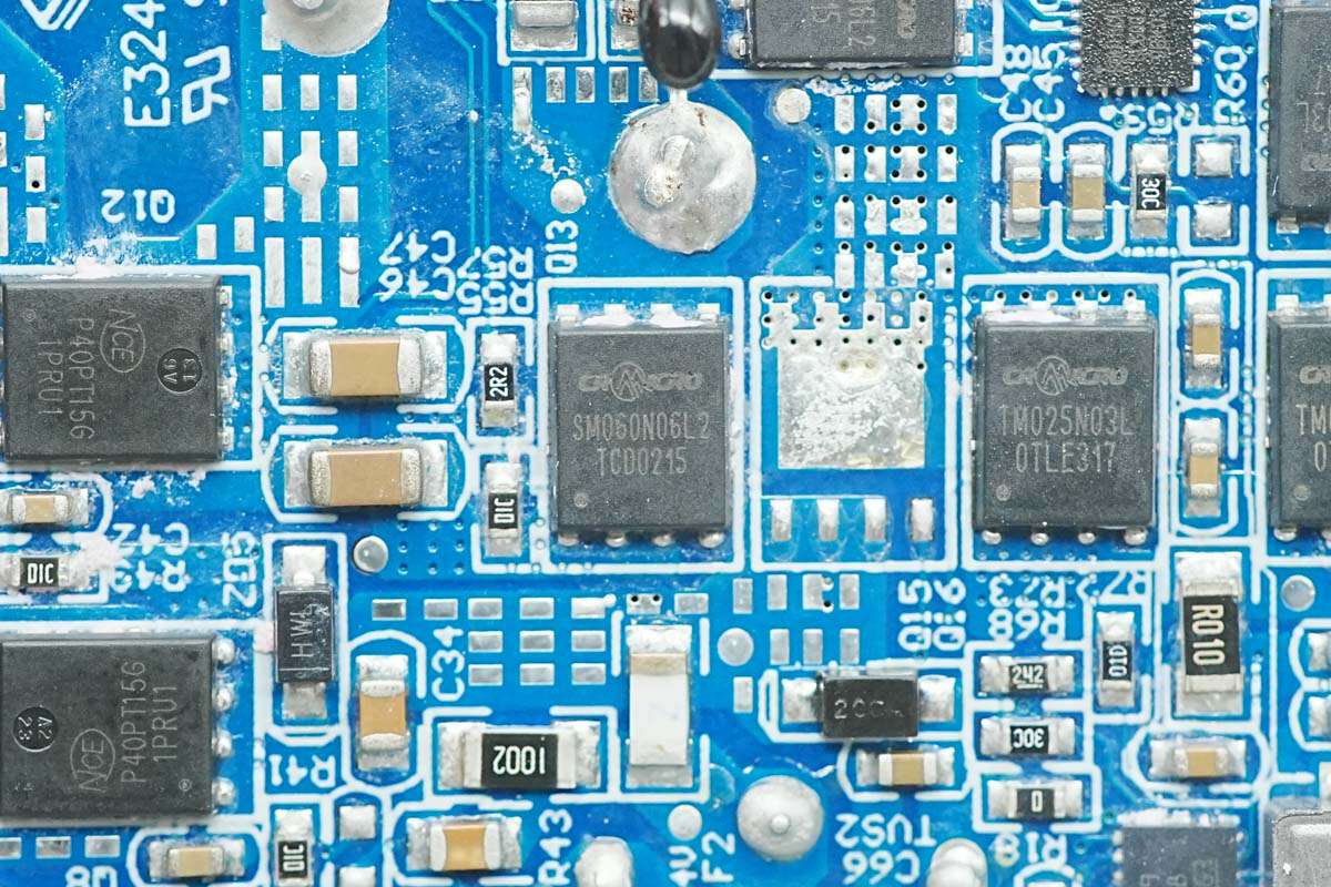 Teardown of UGREEN 120W DC UPS (US3000)-Chargerlab