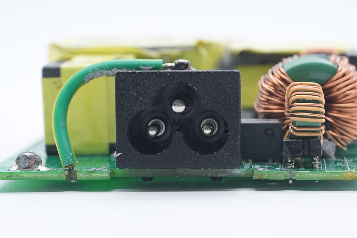 Teardown of HUNDA 300W USB-C GaN Charging Station (A2319-300W-02)-Chargerlab