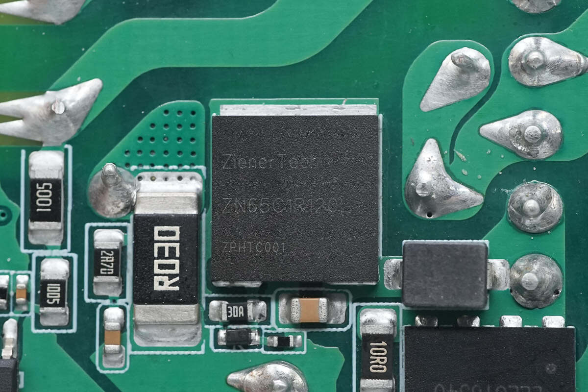 Teardown of HUNDA 300W USB-C GaN Charging Station (A2319-300W-02)-Chargerlab
