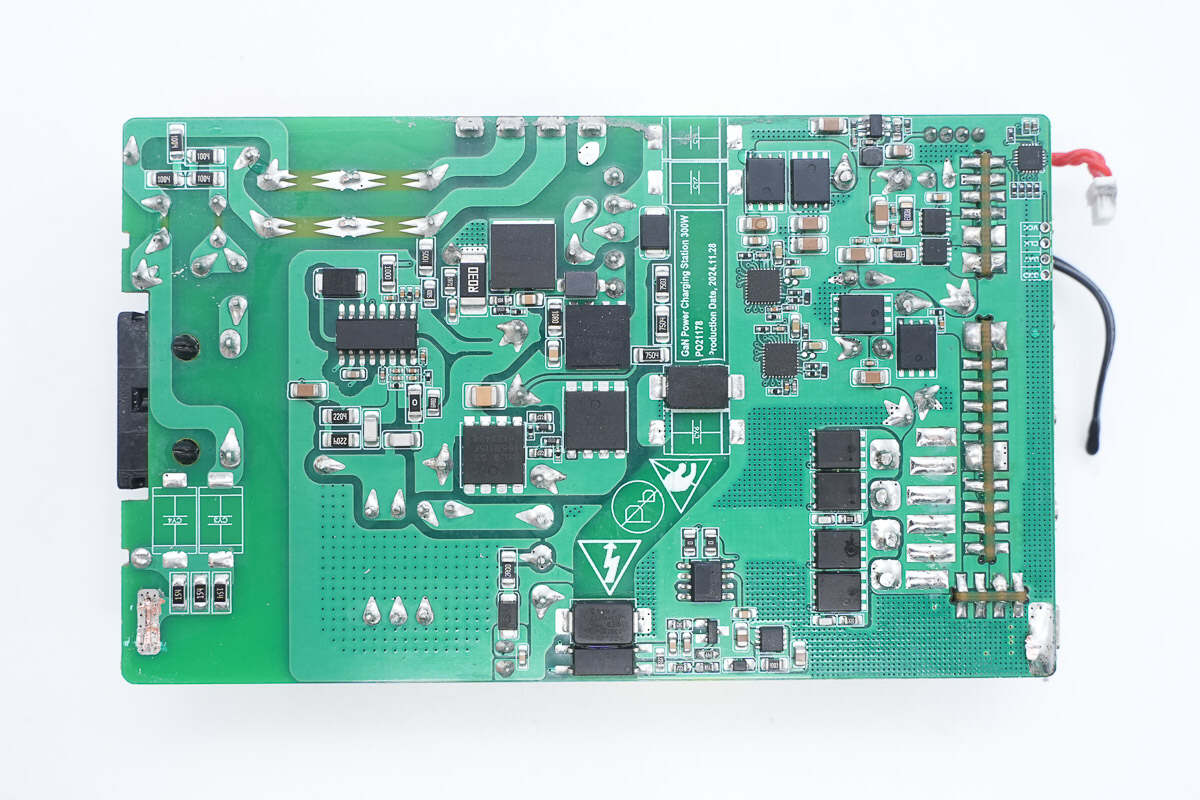 Teardown of HUNDA 300W USB-C GaN Charging Station (A2319-300W-02)-Chargerlab