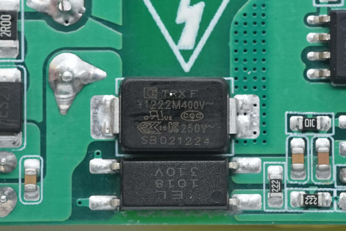 Teardown of HUNDA 300W USB-C GaN Charging Station (A2319-300W-02)-Chargerlab